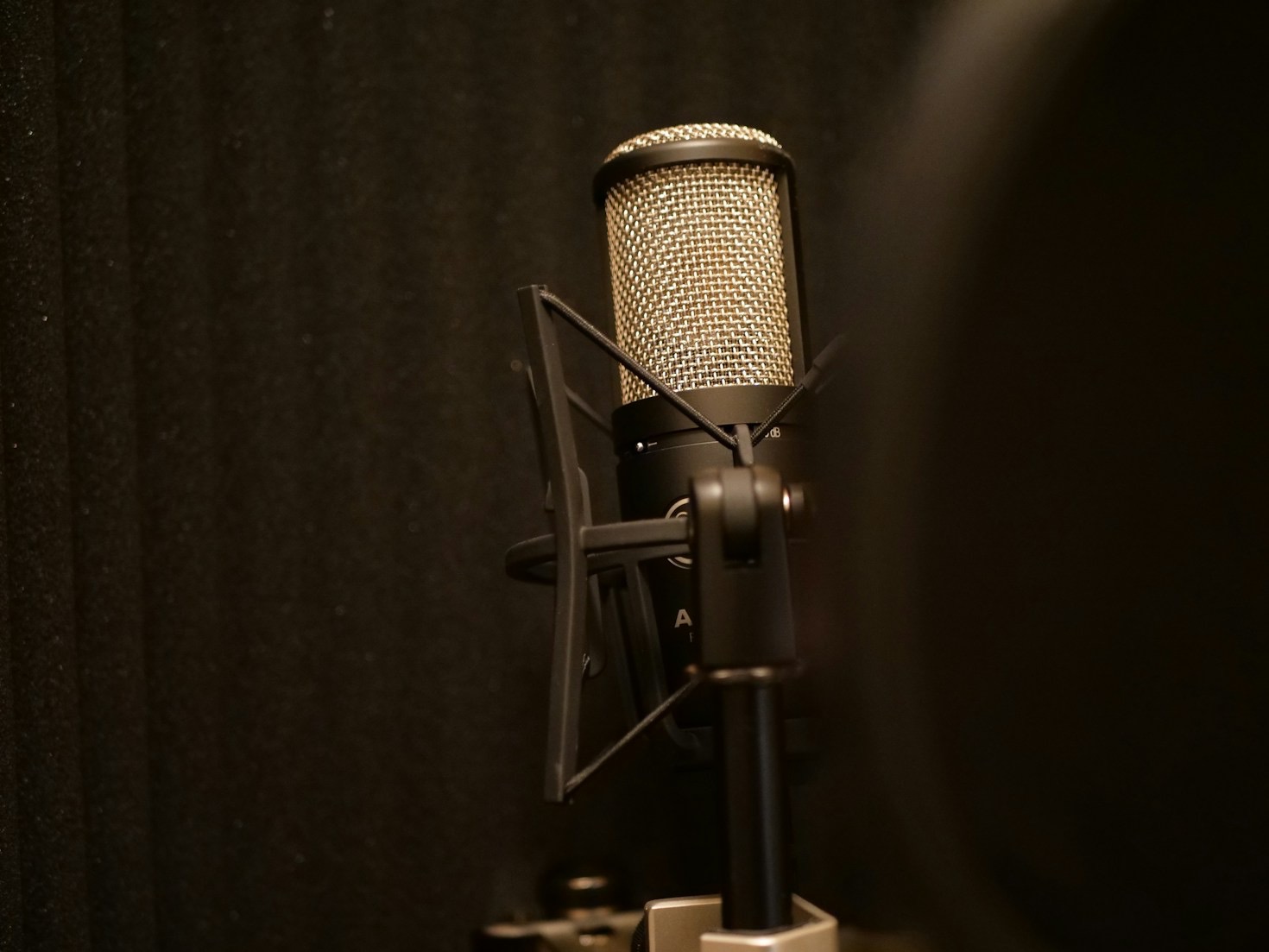 featured-image-2 London-based voice artist